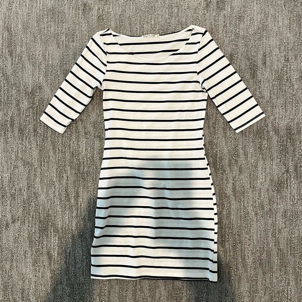 Heart & Hips Fitted Dress sz s